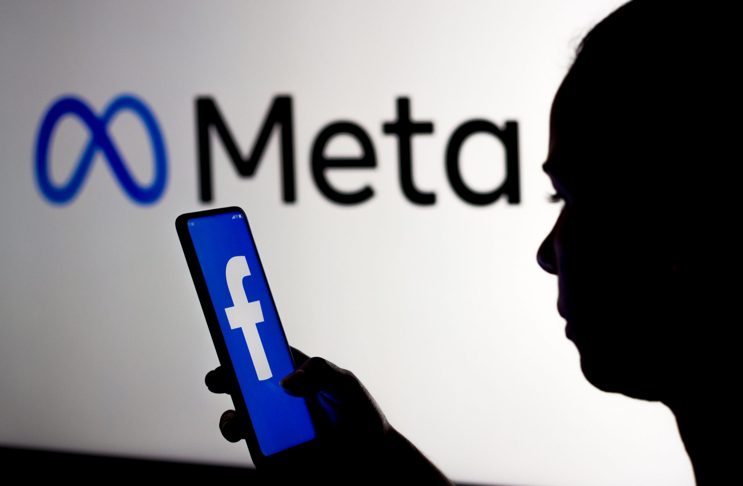 Meta Platforms anuncia el recorte de 10.000 puestos de trabajo en una nota a su plantilla