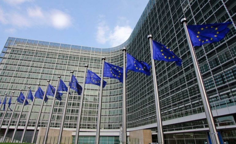 La UE anuncia una estrategia web4 y mundos virtuales
